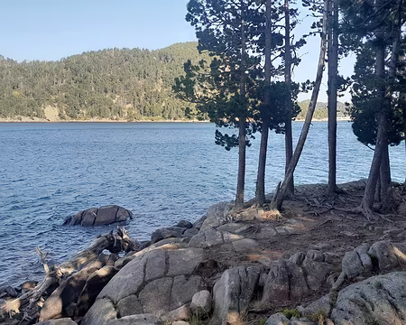 001 (120) J33 - Arrivée sur le lac des Bouillouses.