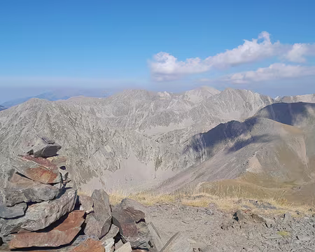 001 (131) ... nous parcourons les crêtes catalanes - J35.