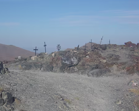 001 (135) J36 - Au col des 9 croix, il ya bien 9 croix.