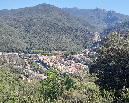 001 (154) J38 - Arrivée sur Amélie-les-Bains.