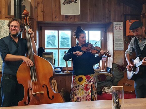 Nicole Nicole C, détail sortie