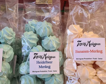 20230719-17h05m25s-V4 et vraies meringues à Meriguen