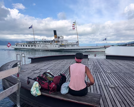 20230730-09h27m38s-V4 30 juillet : on regarde passer les bateaux, la rando est finie