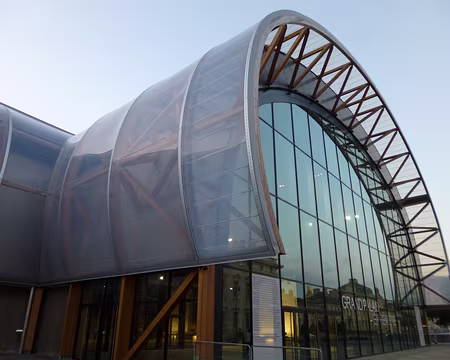 P1170411 Sur le Champ de Mars édification temporaire...