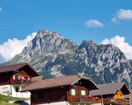 001 La dent d'Oche (2.221 m)