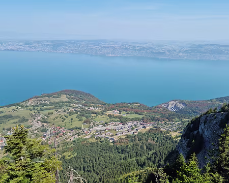 012 Du Pic des Mémises, l'on domine la station de 600 m