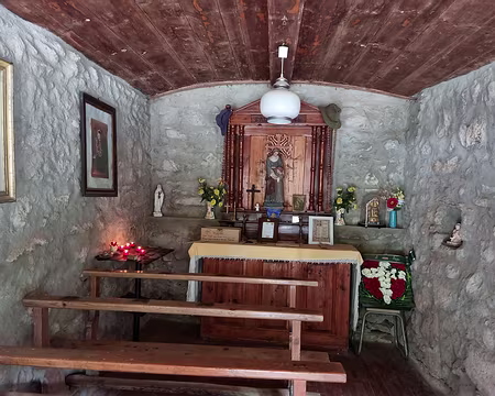 027 Intérieur de la chapelle