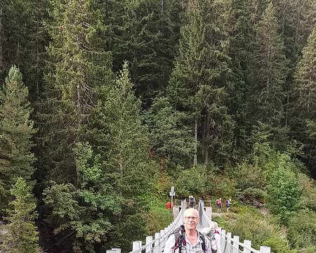 et sa passerelle et sa passerelle