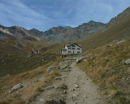 P1330794 A côté du refuge Vittorio Sella