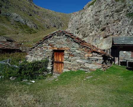 P1330834 Grauson dessous