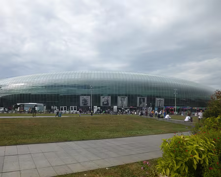P1170567 J1 - Gare de Strasbourg et son cocon de verre