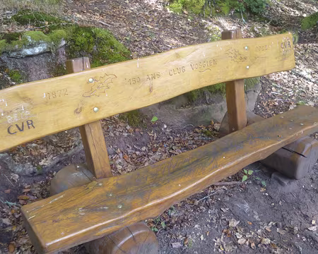 P1170668 Banc placé au lieu-dit 