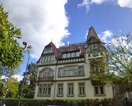 P1170824 Villa dans le quartier de Neustadt