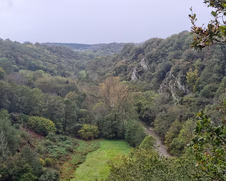 072 Belvédère à 172 m, la Sarthe à 104 m.