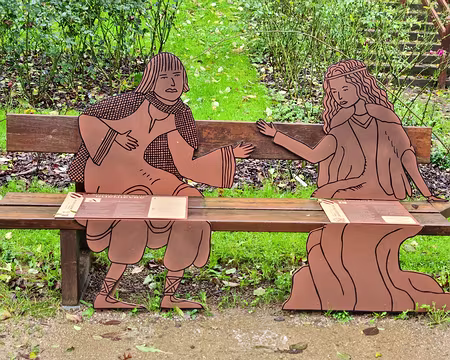 128 Sur le sentier Lancelot au Pays de Lassay.