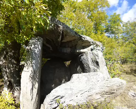 P1180027 Dolmen de Brangoly