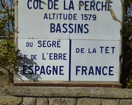 P1180103 Ligne de partage des eaux au col de Perche