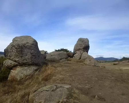 P1180121 Roche gravée