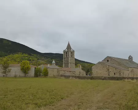 P1180183 La Chapelle Notre-Dame et l'Eglise Saint Génis, Err