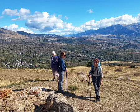 20231021_131010-01 Vers l'est, Dorres, la centrale Thémis, Font-Romeu au loin, Estavar, LLivia.