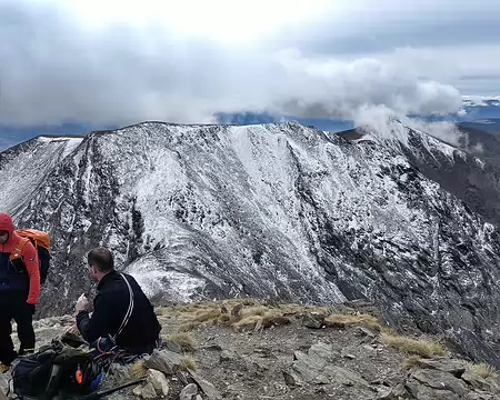 20231025_133241-01 Serra de les xemeneies (cheminées), sa face nord enneigée.