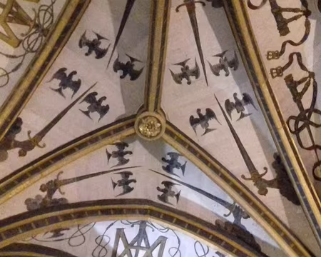 010 Visite du château d’Ecouen qui abrite les collections d’art du Musée national de la Renaissance depuis 1977. Voûte décorée aux armes des Montmorency (alérions,...