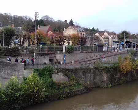 050 Arrivée à la gare de L’Isle-Adam – Parmain. Merci Gilles pour cette belle randonnée automnale autour de L’Isle-Adam et pour les commentaires historiques