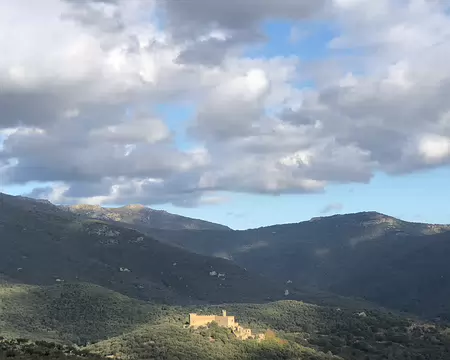 IMG_4504 Le château de Requesens rebâti au XIX° siècle