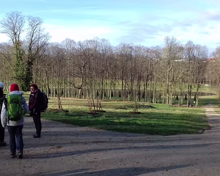 013 Entrée dans le domaine national de Marly par la porte du Cœur-volant