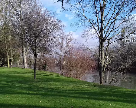 034 C’est un parc paysager de 8 ha en bord de Seine