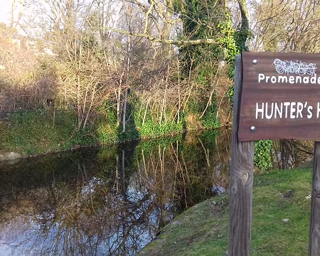 045 La promenade Hunter’s Hill le long des petites rivières de la ville-parc