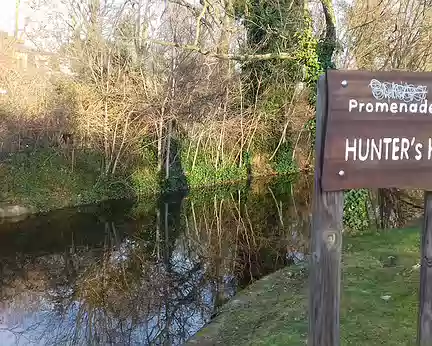 045 La promenade Hunter’s Hill le long des petites rivières de la ville-parc