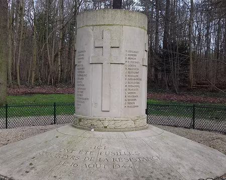 025 Le monument des Fusillés