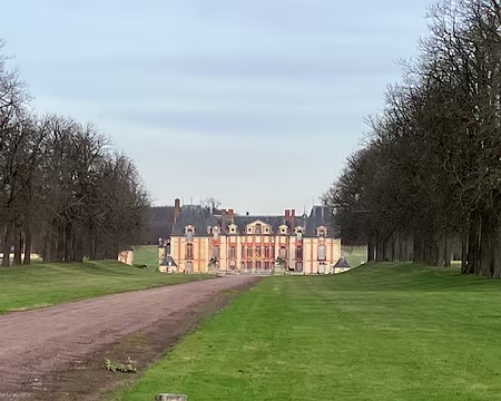 IMG_8241 Le château de Grosbois, centre d’entraînement pour chevaux de course de trot