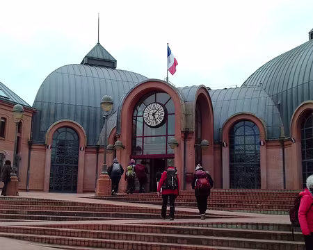032 L’hôtel de ville de Vitry-sur-Seine (1985) est formé de quatre octogones reliés par un bâtiment central