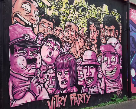047 Fresque «Vitry party»