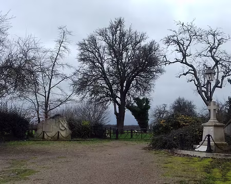 003 L’aire des Aviateurs (Coignères) et ses deux monuments commémoratifs