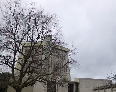 P1180722 Tribunal judiciaire (1978)