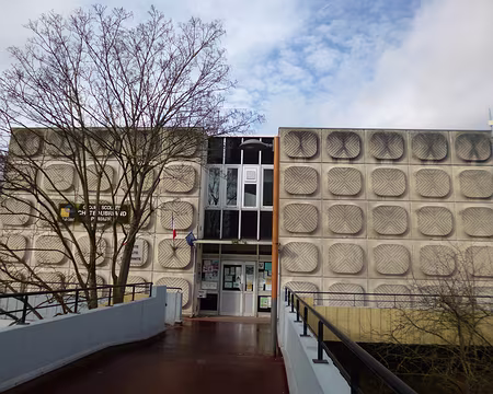 P1180733 Groupe scolaire Chateaubriand (1971)