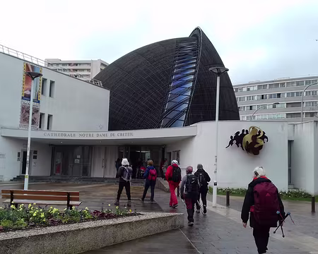 026 La cathédrale Notre Dame de Créteil (2015) a la forme d’une coque en bois symbolisant deux mains en prière. Construite sur les plans de l’architecte...