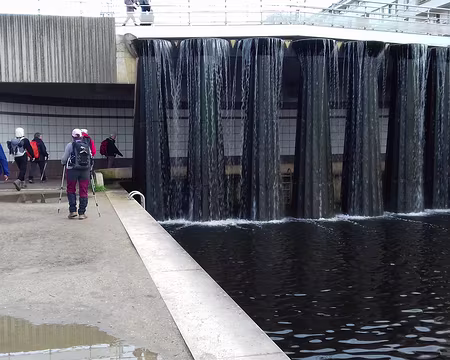 045 Les Colonnes du lac à l’extrémité sud-est du lac de Créteil