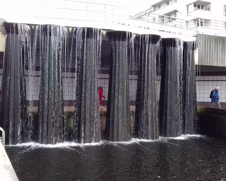 046 Derrière les Colonnes