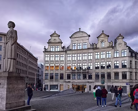 031 Entre le quartier royal et le centre