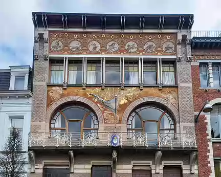 042 Hôtel Ciamberlani 1897. Architecte Paul Hankar. Art Nouveau géométrique.