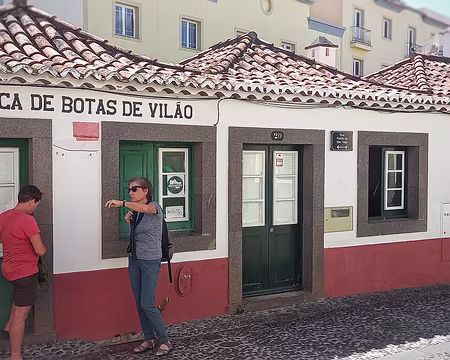 036 Dans le vieux quartier