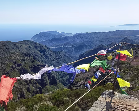 073 Vers le sud-est et les ilhas Desertas.