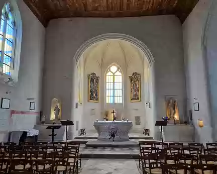 070 Nef de l'église Saint-Aubin de Turquant