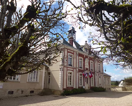 P1180872 Mairie de Fontenay-Saint-Père