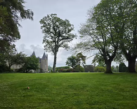 20240522_144918 Visite des jardins et du château de Kergrist