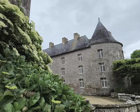 20240522_161908 Visite des jardins et du château de Kergrist